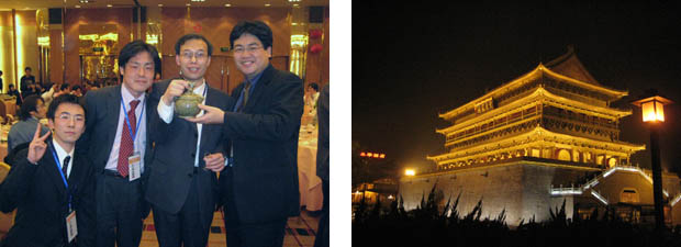 (左) Yang先生、東北大学 林 先生と共に (右) 西安の風景